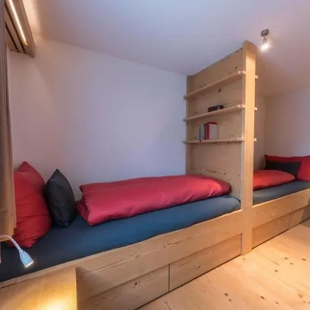 Sleeps 6 Wifi グスタード
