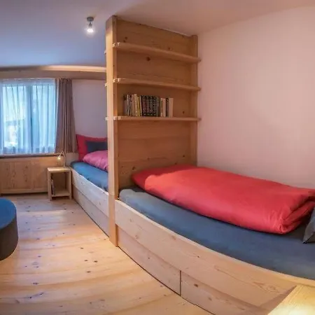 Sleeps 6 Wifi * グスタード